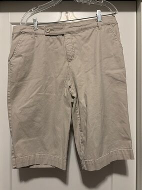 Style & Co. Women's Beige Bermuda Shorts